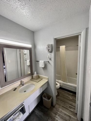 Delux Inn Cleburne Zewnętrze zdjęcie